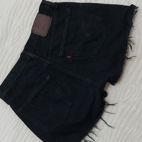 Levis 501 Black Button Fly Distressed Cut Offs - Picture 12 of 16